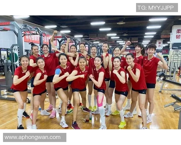 英超从零开始全方位解析排球耐力训练技巧与策略