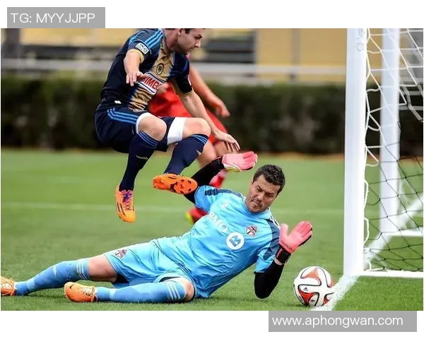 英超热议篮球上海队耐力变革引发的战术创新与球队发展探讨